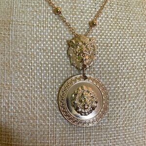 Elegant Gold Lions Pendant Necklace with Greek Key Pattern